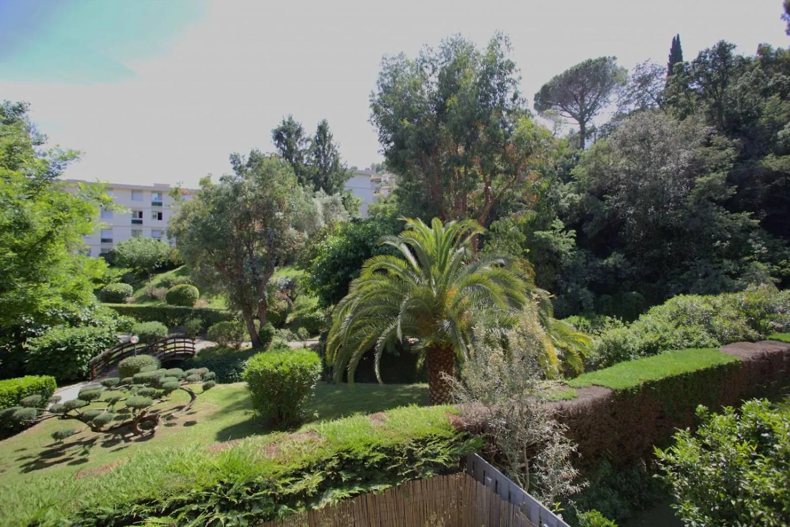Apartment Location Appartement Trois Pieces Avec Piscine Mandelieu-la-Napoule