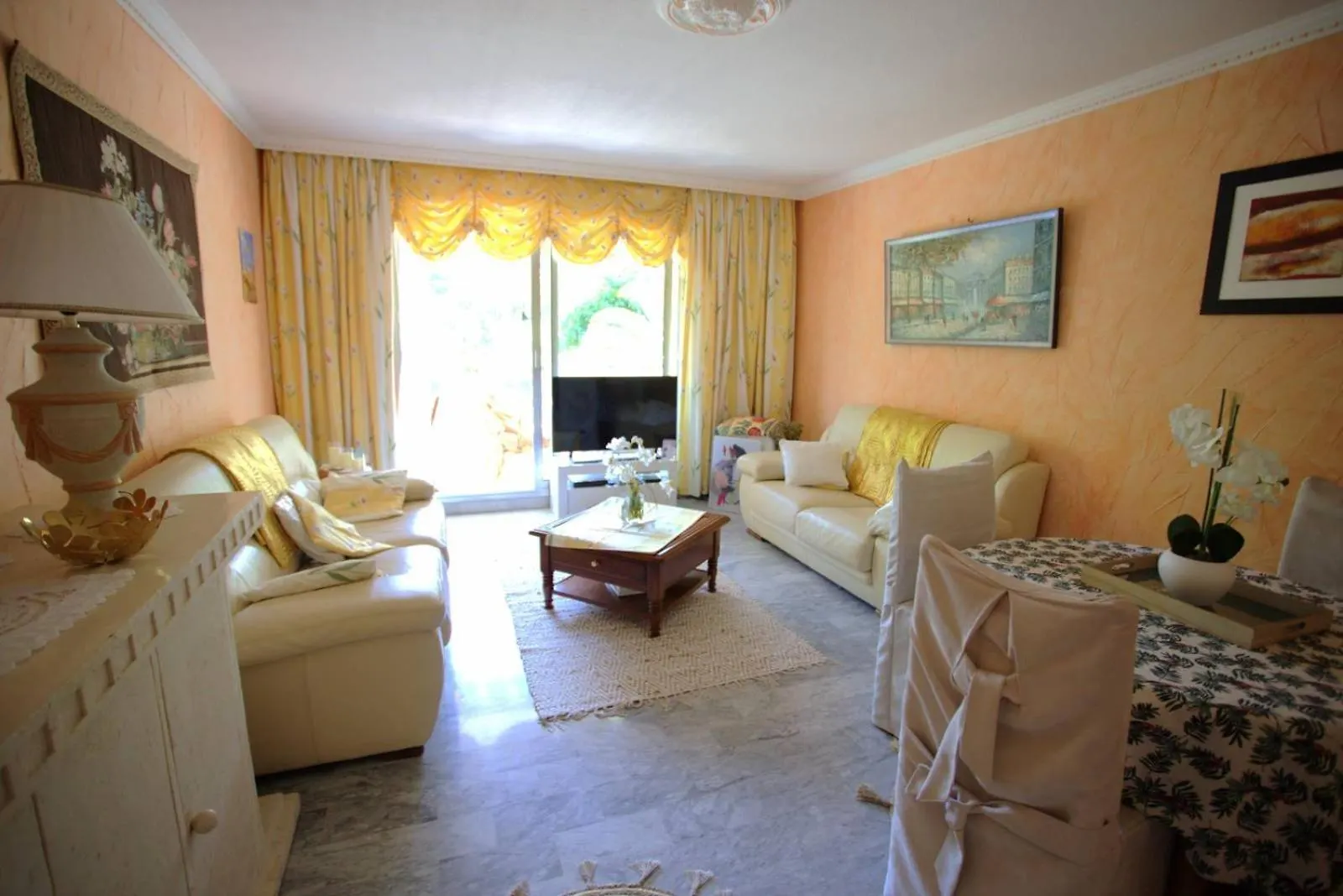 Apartment Location Appartement Trois Pieces Avec Piscine Mandelieu-la-Napoule